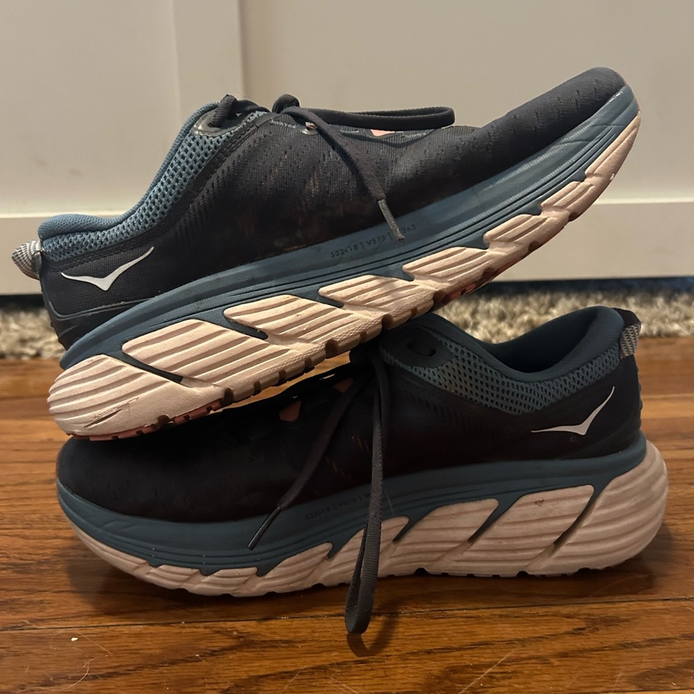 Hoka Gaviota 3 Size 9 Women's Navy and Pink